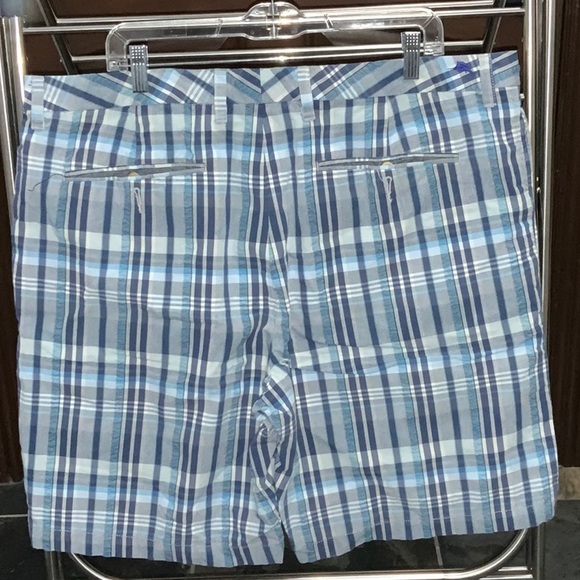 Shorts - Picture 2 of 3